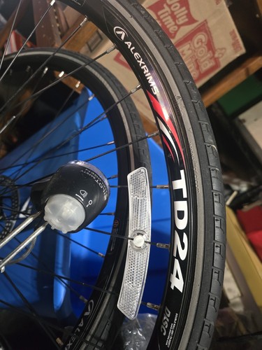 Shimano Alfine hub front wheel 28"x1.25" Disc brake, LIGHT! Novara Fusion, READ! - Picture 8 of 8