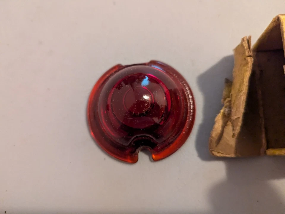 New Genuine Allis Chalmers Lamp Lens 223715-4 - Image 2 of 4