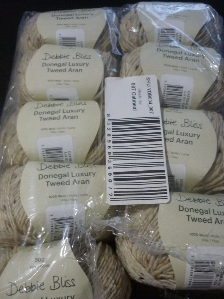 Rowan Donegal Luxury Tweed Aran 🧶007 oatmeal 450g, Fb. 015 charcoal 50g 🧶 500g - Bild 2 von 4