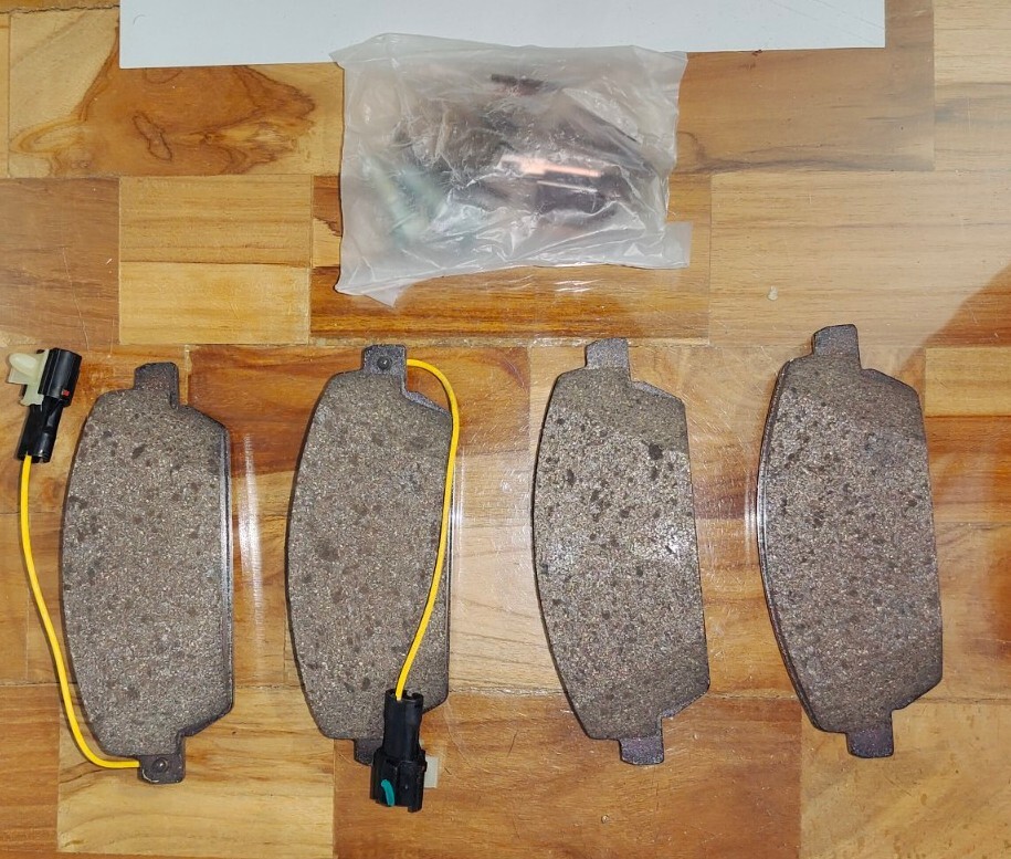 Genuine OEM Front Brake Pad For Mahindra XUV 500 0603BAB02090N