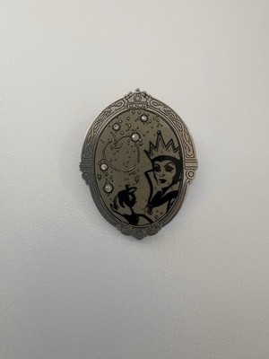 Disney Pin Evil Queen Snow White Villains Jeweled Constellation 2014