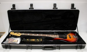 Fender Jazz Bass サンバースト ケース付き Fender Jazz Bass サンバーストハードケース付 【公式通販】