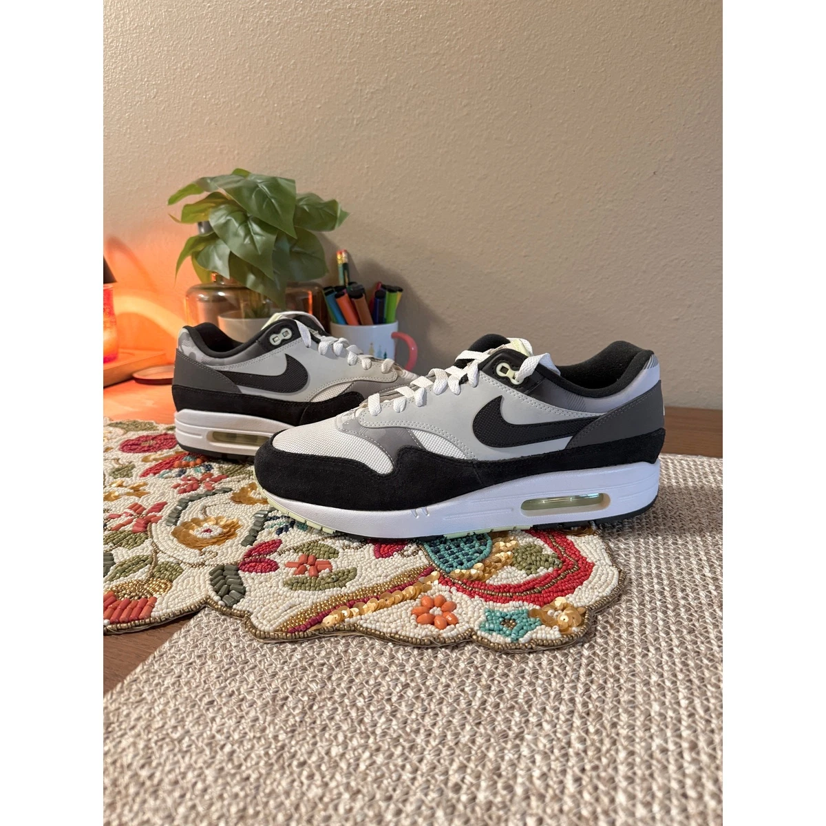 Nike Air Max 1 Graffiti for Sale - Authenticity Guaranteed  display picture 2