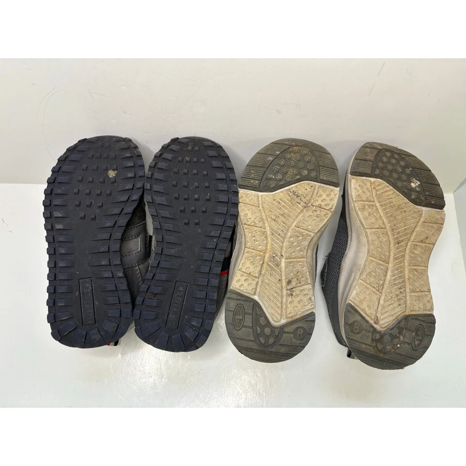 Zapatos Tommy Hilfiger & Athletic Works para niños pequeños talla 8 grises usados Foto 4 de 4