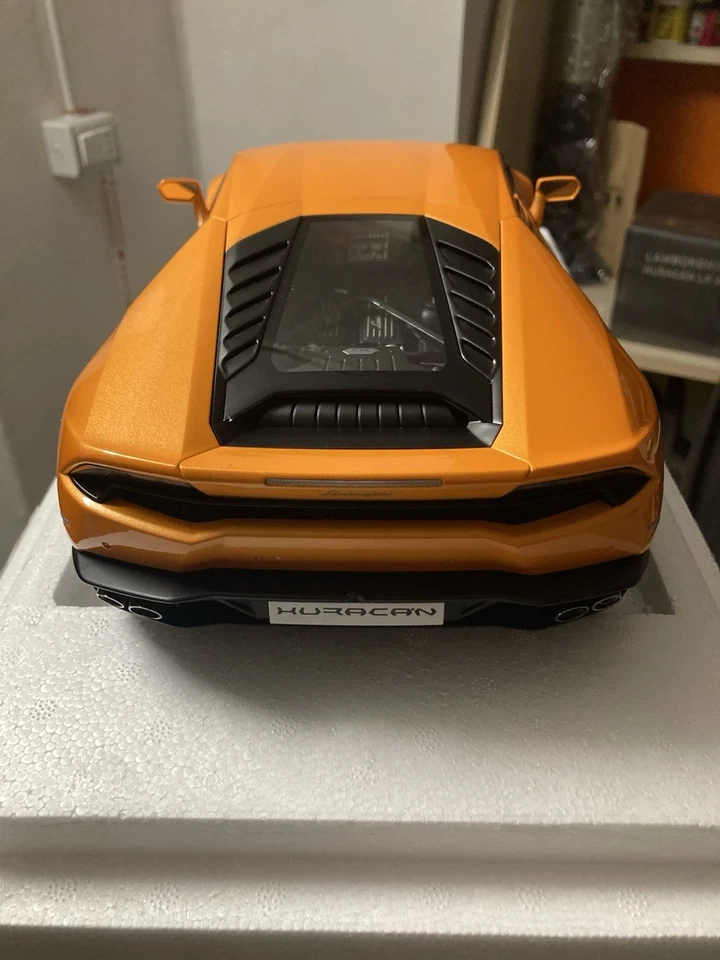 autoart 1:12 Lamborghini Huracan  - Immagine 4 di 4