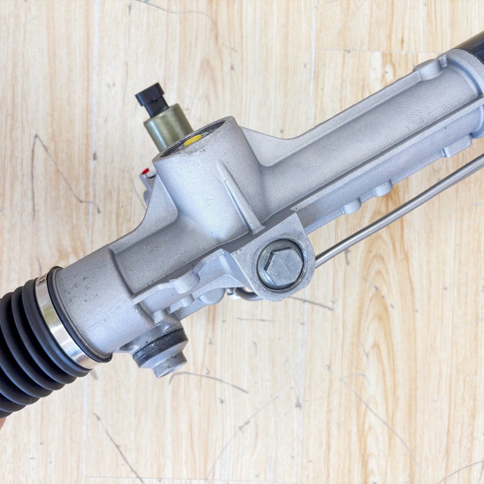 Power Steering Rack And Pinion For Maserati Levante 2017-2020 Hydraulic steer