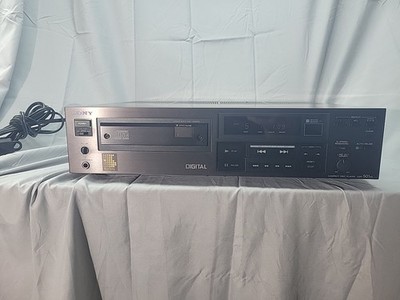 SONY CDP-501ES Compact Disc Player MINT  First ES model Ever Released!