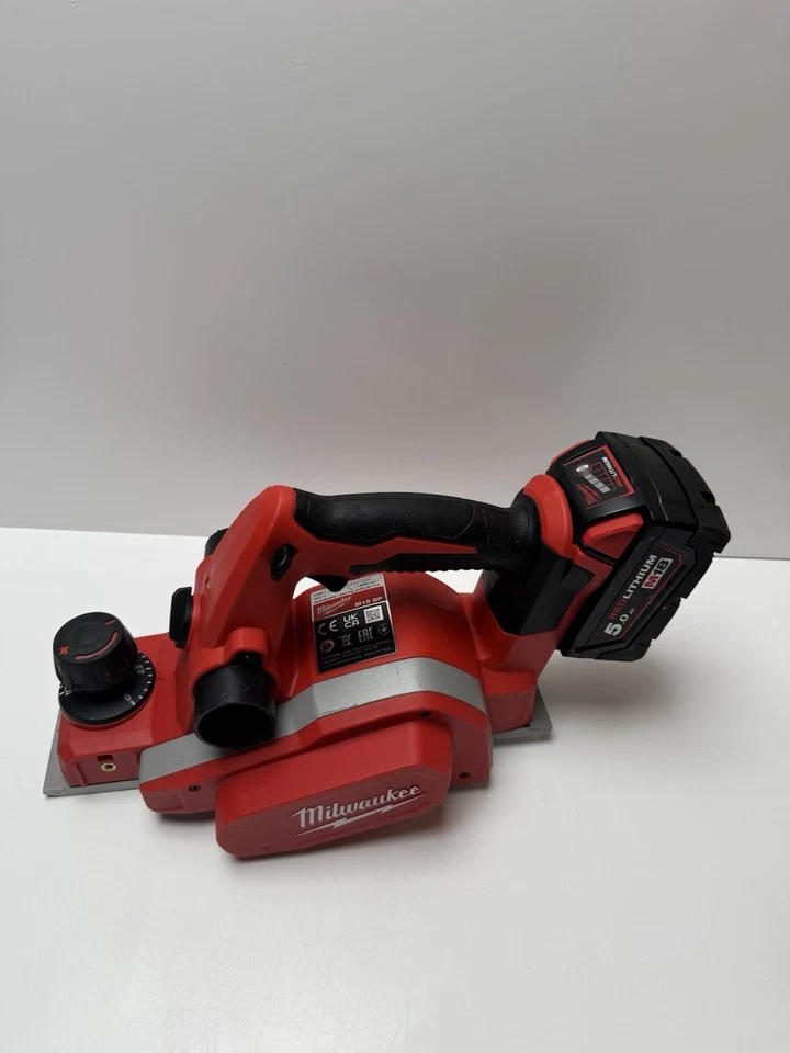 Milwaukee 18V Planer with 5Ah Battery And Charger - Image 2 of 4