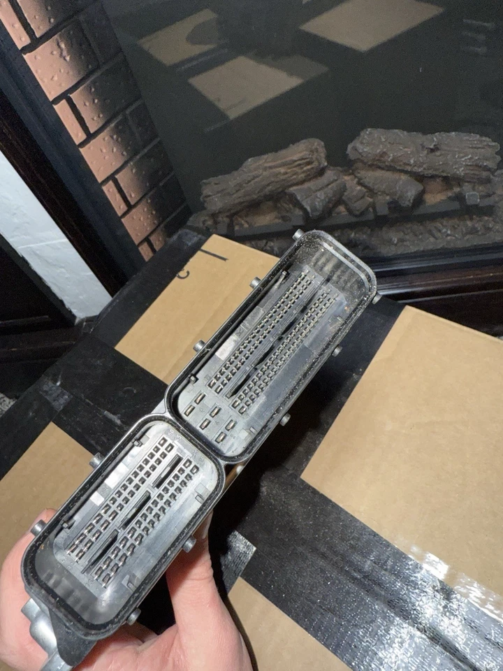 AUDI A4 A5 QUATTRO 2010 2,0 módulo de control del motor ecu ecm 8K2907115aa 0261S05139 Foto 4 de 4