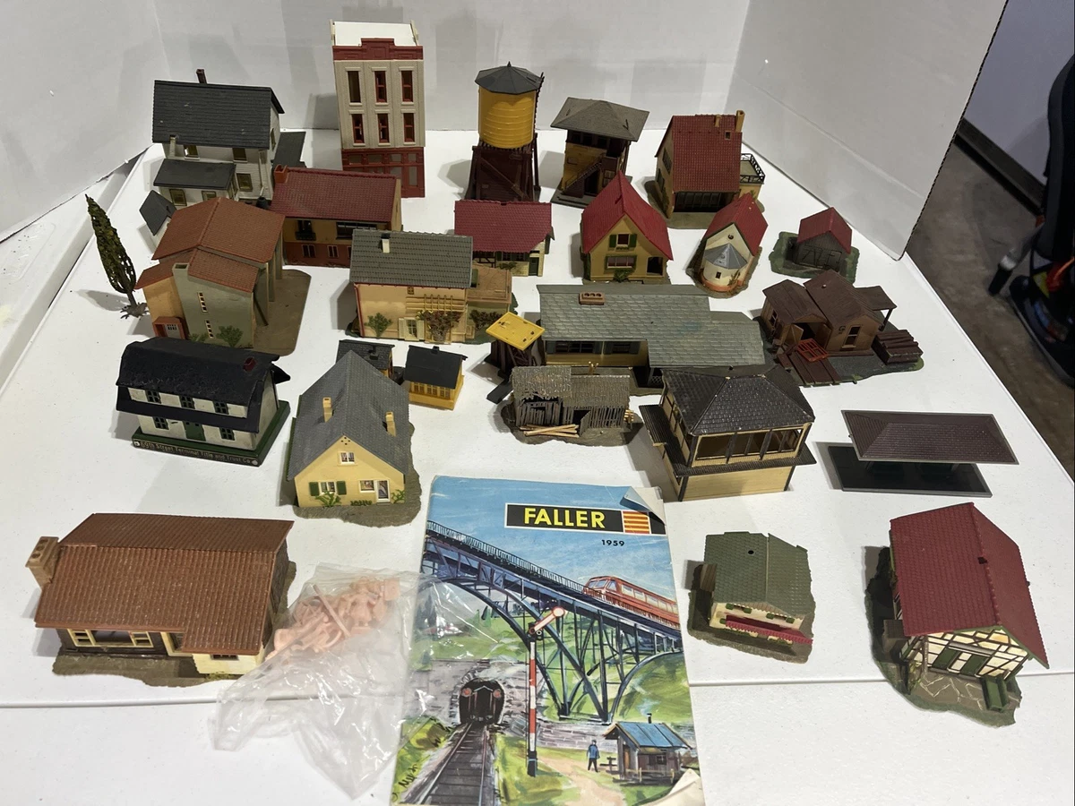 25+ FALLER HO with Vintage Model Railroad Buildings, Tunnels