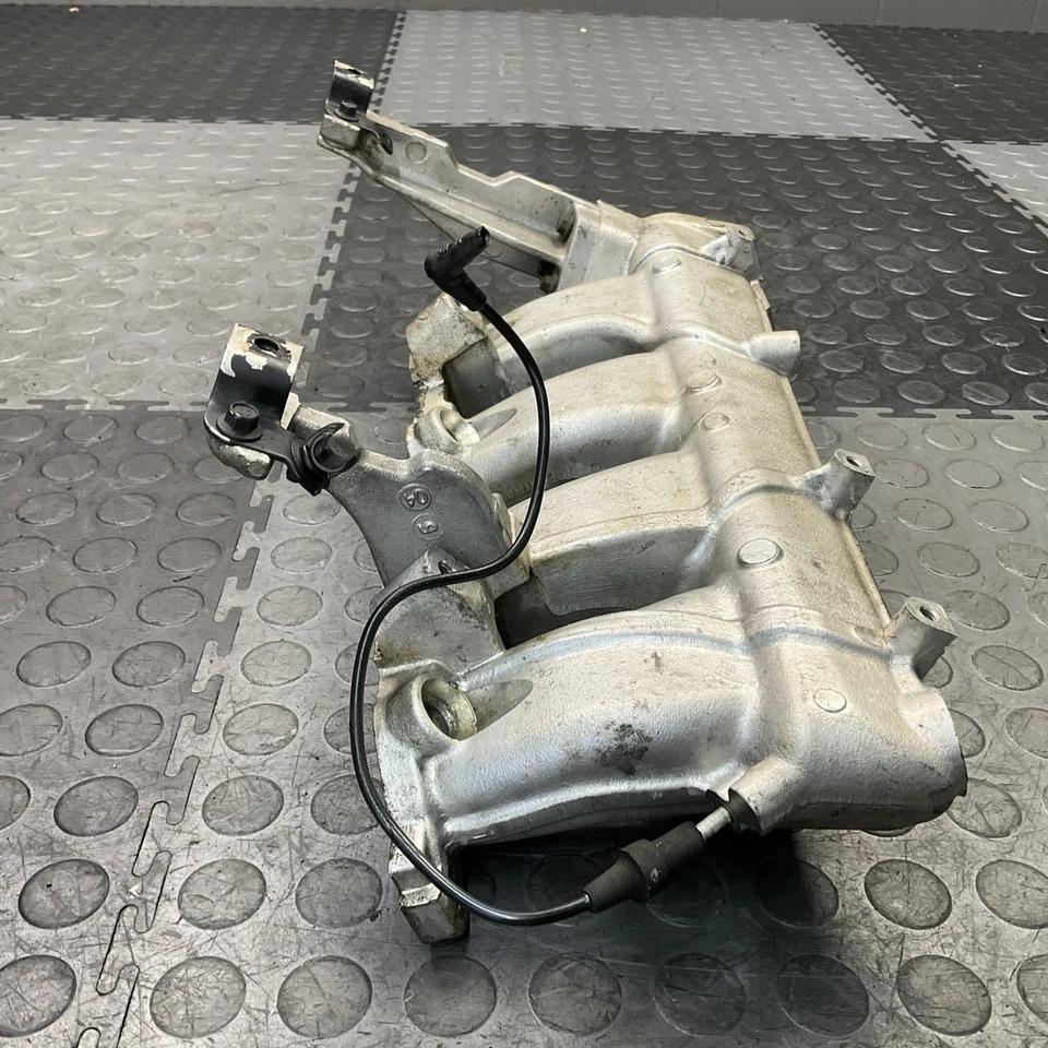Colector de admisión de bahía de motor Mini Cooper S 2002-2006 con soporte de montaje OEM  Foto 4 de 4