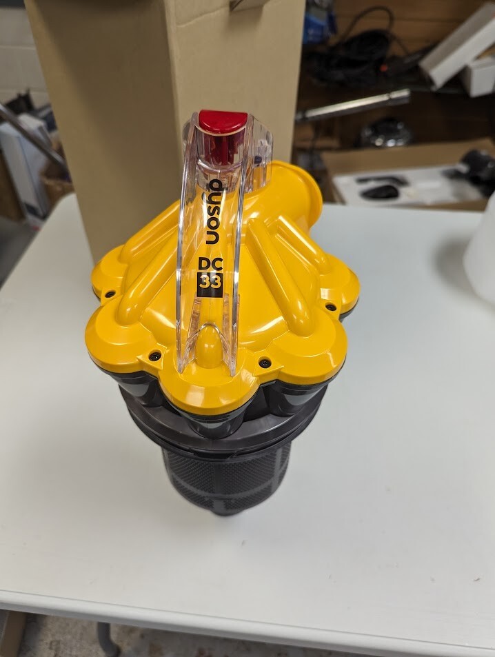 Dyson DC33 cyclone assembly part 920192-01