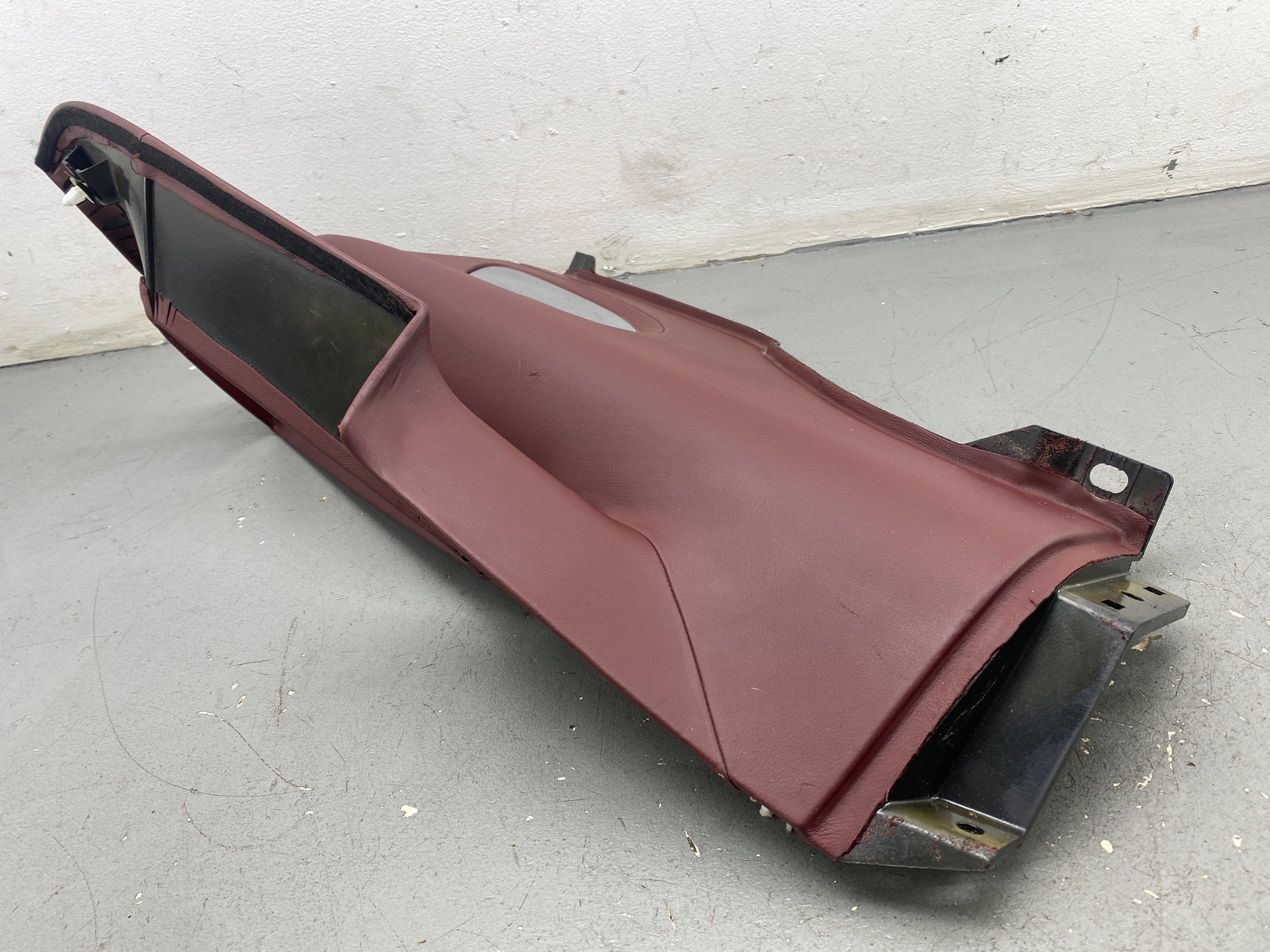 2020-2023 MCLAREN GT REAR LEFT QUARTER INTERIOR TRIM PANEL BAROLO RED 22NB314GP