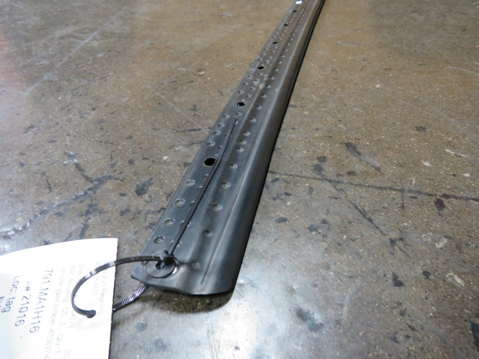 Lamborghini Huracan, LP580, LH, Outer Glass Scraper Molding, Used, P/N 4T0837477