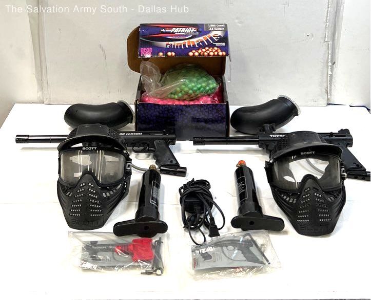 Set of 2 Tippman 98 Custom Paintball Guns w/ 2 Air Tanks, 2 Masks