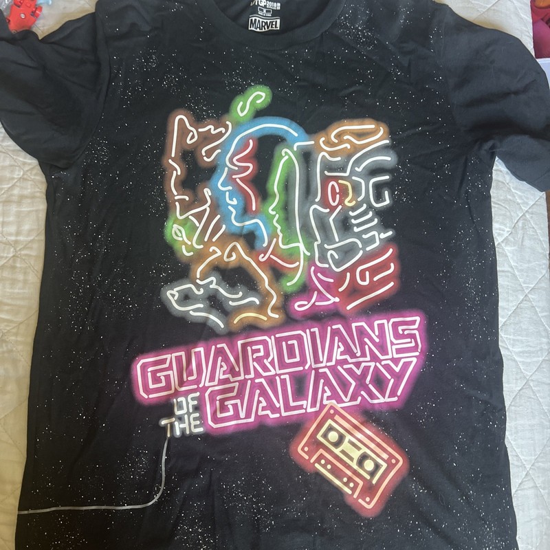 Uniqlo Guardians Of The Galaxy Neon T-Shirt Size M Marvel UGTP 2018 GOTG