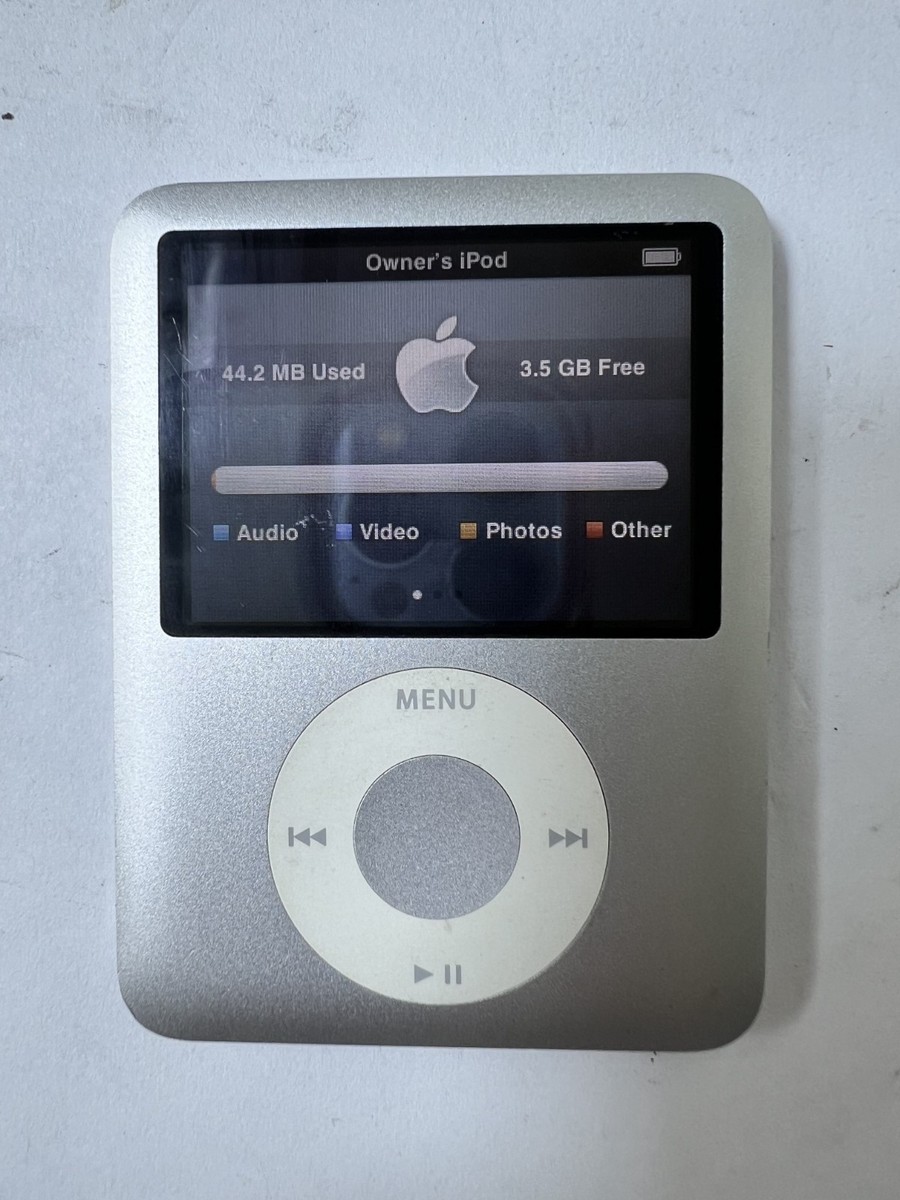 Apple iPod Nano 3rd Gen 4GB A1236 MP3 Player SILVER MA978LL/A
