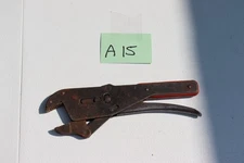 VINTAGE BMC MFG. CO. No.9 PRECISION PRESSURE ADJUSTABLE LOCKING PLIERS VG USED