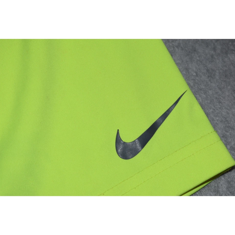 Pantalones Cortos de Gimnasio Nike Para Hombre Talla Mediana Amarillo Neón Rendimiento Dri-Fit 10" Entrepierna Foto 3 de 4