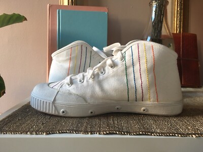 Spring Court B2 Women's Canvas embroidered PRIDE rainbow