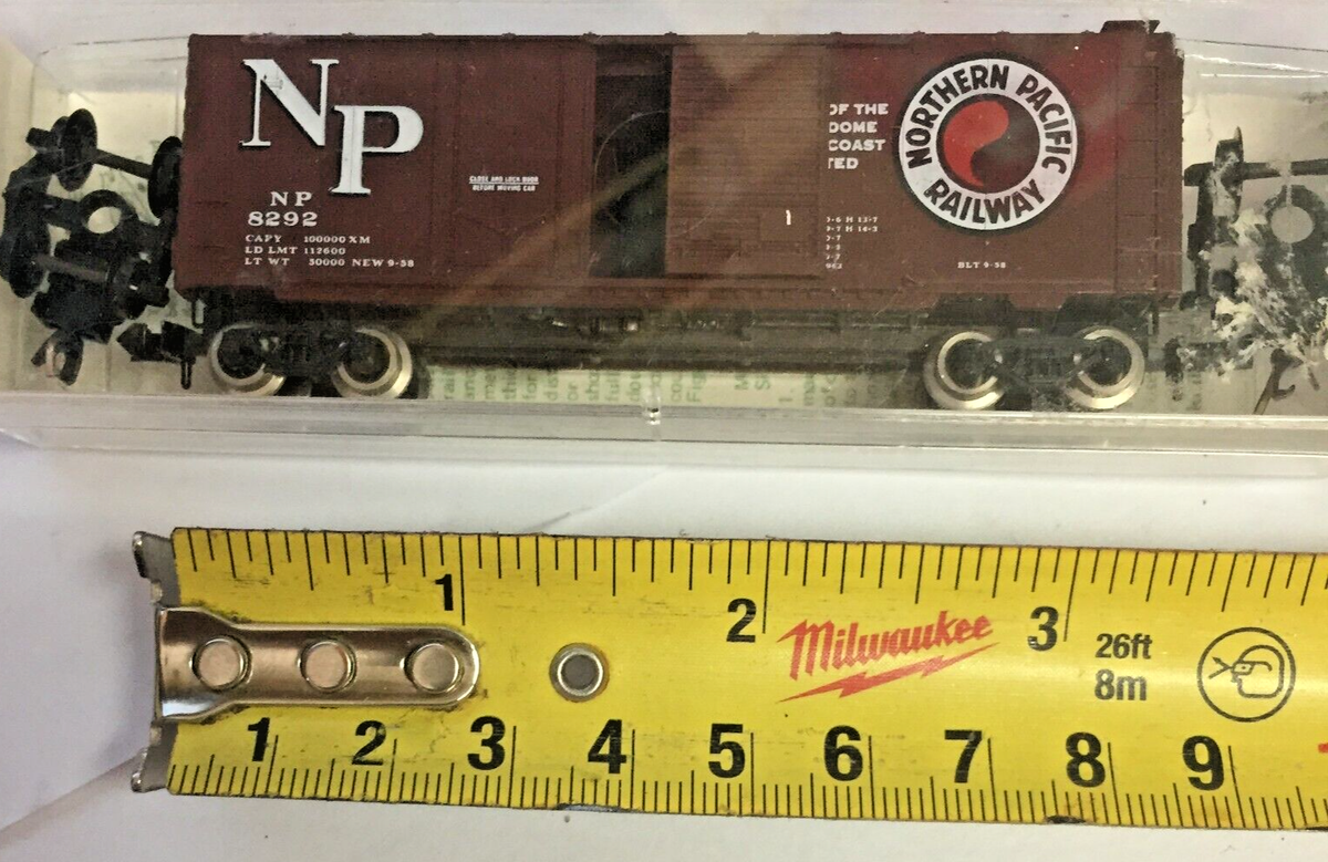 N) Kadee MICRO-TRAINS 22177 Box Car Brown Northern Pacific NP-8292
