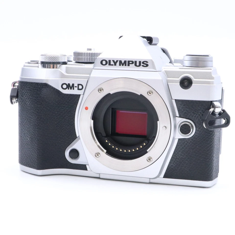 Olympus OM-D E-M5 Mark III Digital Camera Shuttercount 11707 [Excellent+2] #6399 - Image 3 of 4