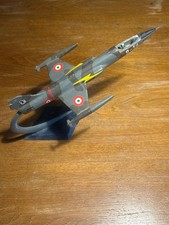 modello in metallo da scrivania di aereo  F104 anni’60-cm 28