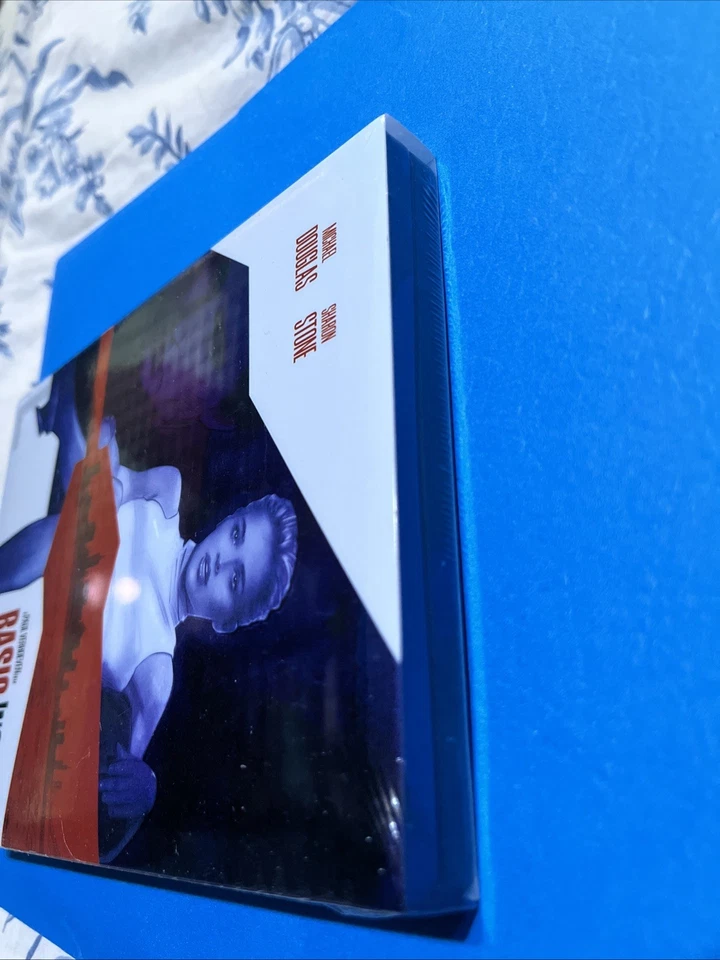 Basic Instinct (4K UHD + Blu-ray + Digital) Lionsgate Limited Steelbook - Image 3 of 4