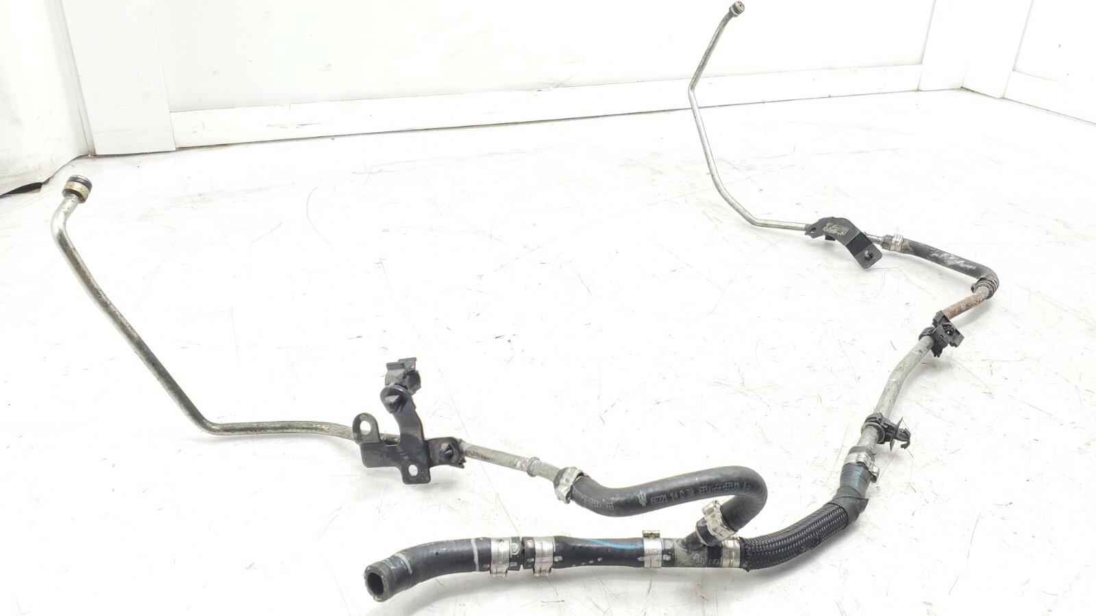 2014-2017 MASERATI GHIBLI S ENGINE RADIATOR COOLANT PIPELINE OEM.