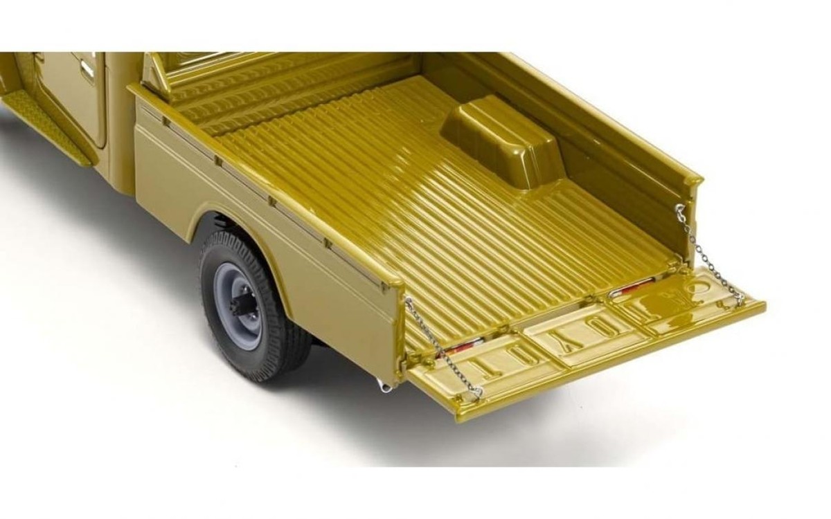 KYOSHO ORIGINAL 1/18scale Toyota Land Cruiser 40 Pickup Olive