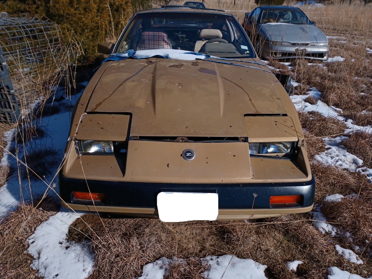 1984-1987 NISSAN 300ZX OEM Hood Gold Color Good condition