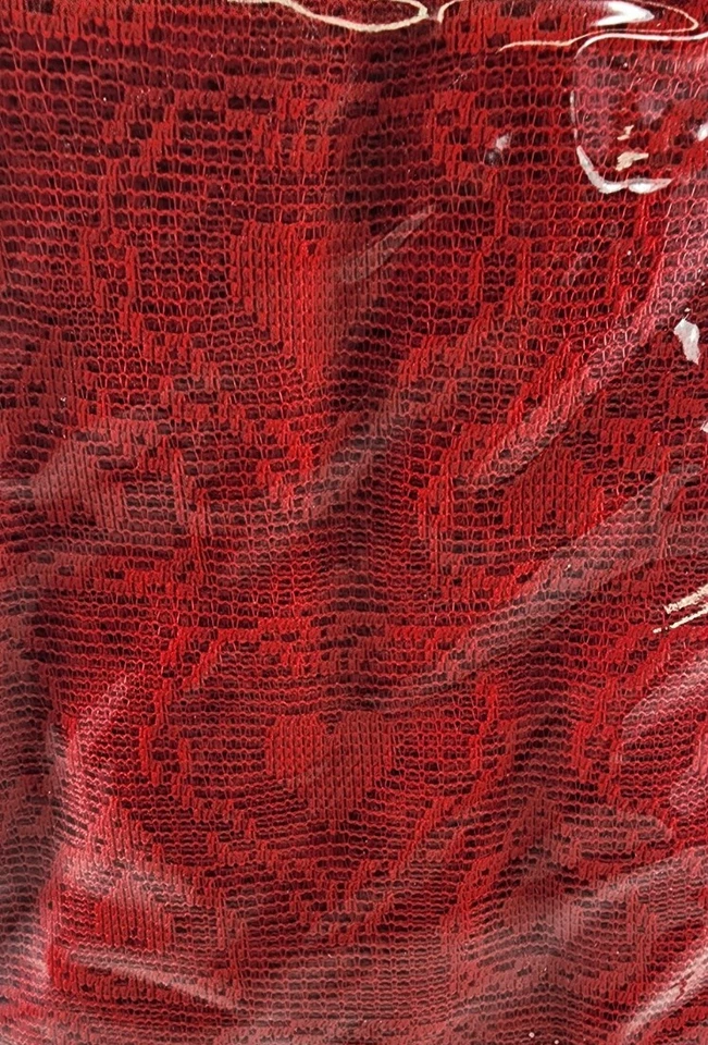 Heart Chain Easy Care Festive Red Hearts 84"x60" Oblong Table Cloth - Image 3 of 4