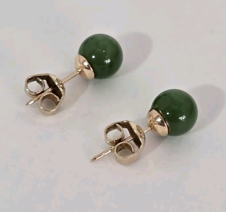 14ct Solid Yellow Gold Stud Earrings. Set with Ja… - image 11