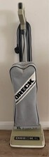 Oreck XL Upright Vacum Cleaner in very good condition
