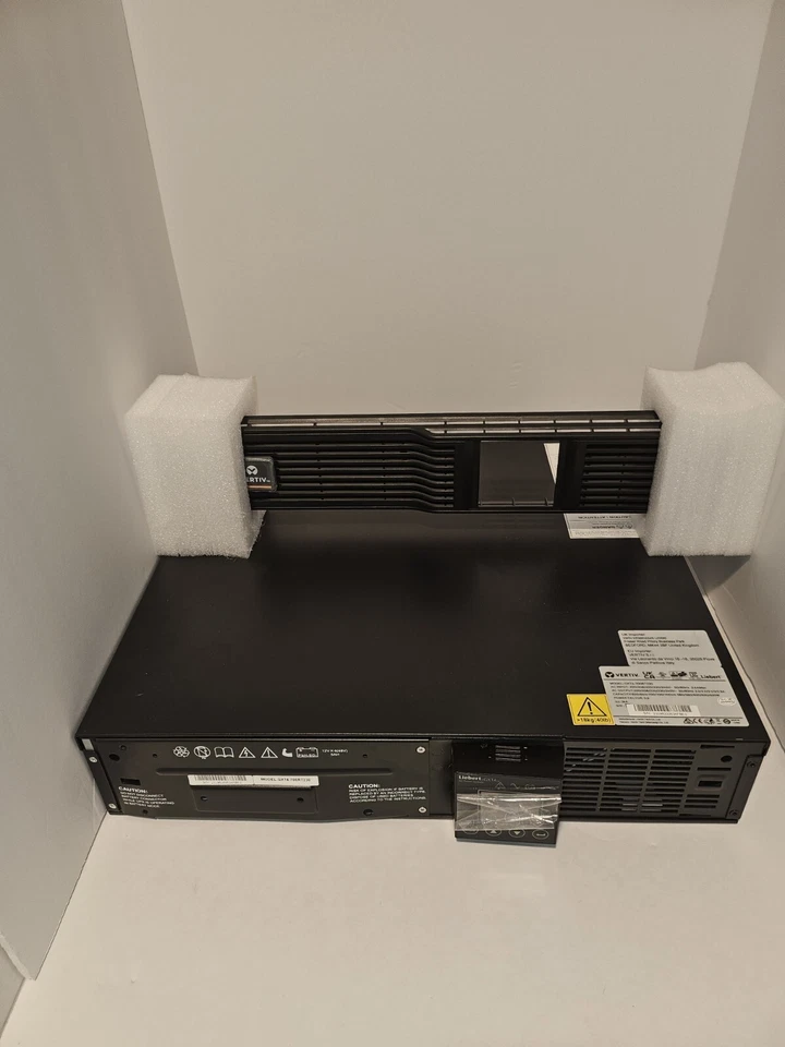 Vertiv Liebert GXT4-700RT230 UPS 700VA-3000VA (230v) (ups and faceplate only) - Image 2 of 4