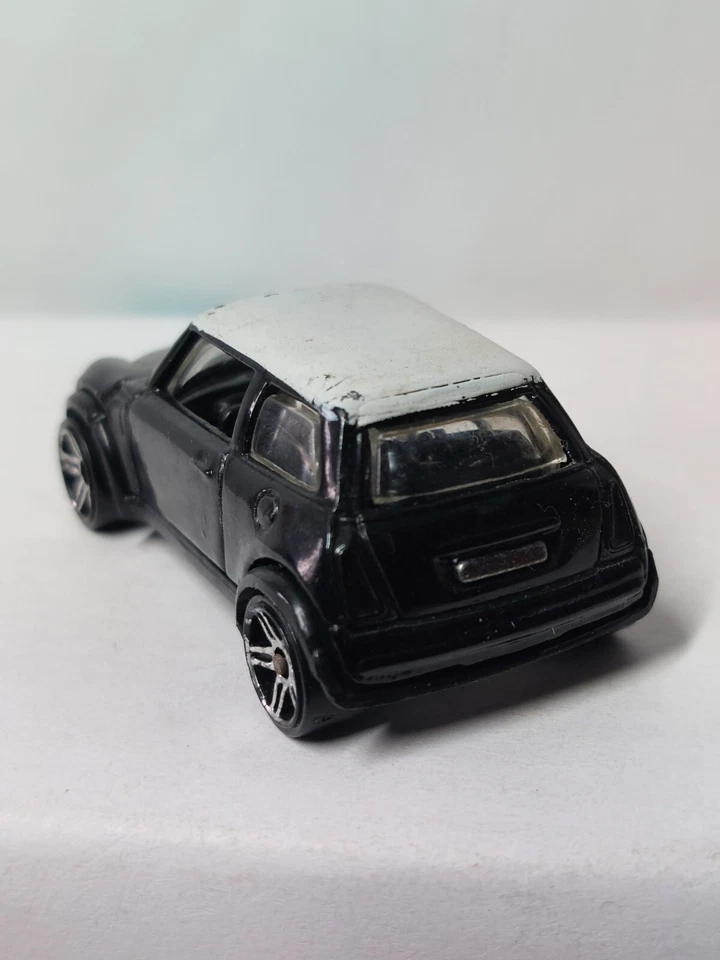 Hotwheels 1/64 🇨🇵 Loose , 2001 Mini Cooper - Photo 3/3