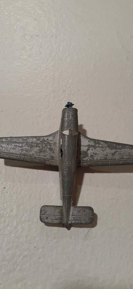 Vintage SILVER 1950's Tootsietoy Beechcraft Bonanza Plane - Image 2 of 3