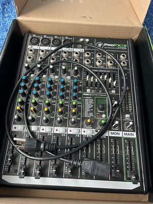 MACKIE ( マッキー )ProFX8v2 Mackie ProFX8v2 8-channel mixer — with effects and USB connection