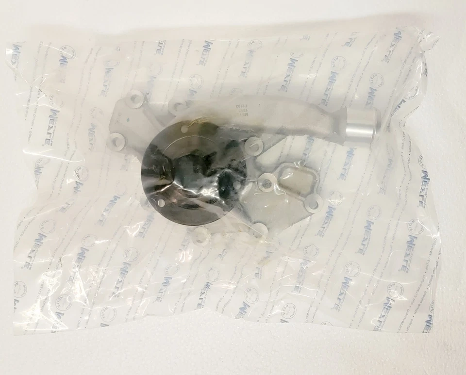 Bomba de agua refrigerante de refrigeración del motor Meyle 53-13 043 0001 Range Rover. Foto 3 de 4