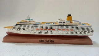 P&O Cruises Arcadia Model Ship on Display Stand Preowned Collectable