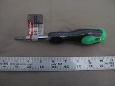 (1) DuraMax 6-in-1 Interchangeable Screwdriver Phillips Nutdriver  