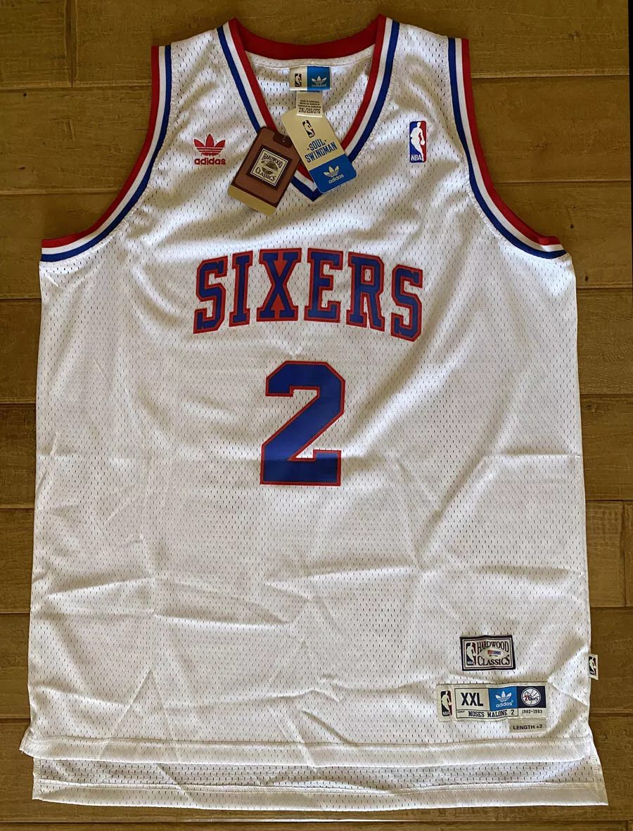 Men's Mitchell & Ness Moses Malone Gold Philadelphia 76ers 75th Anniversary 1982/83 Hardwood Classics Swingman Jersey