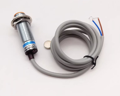 1PCS NEW FIT FOR Magnetic proximity switch LG18A3-10-J/EZ One Year Warranty 