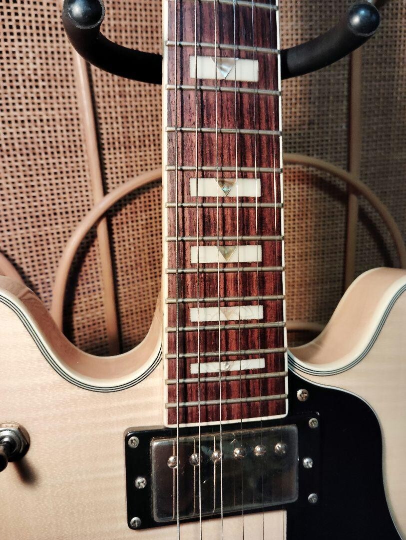 PLAYTECH SA500 Flame Natural semi-acoustic guitar from Japan