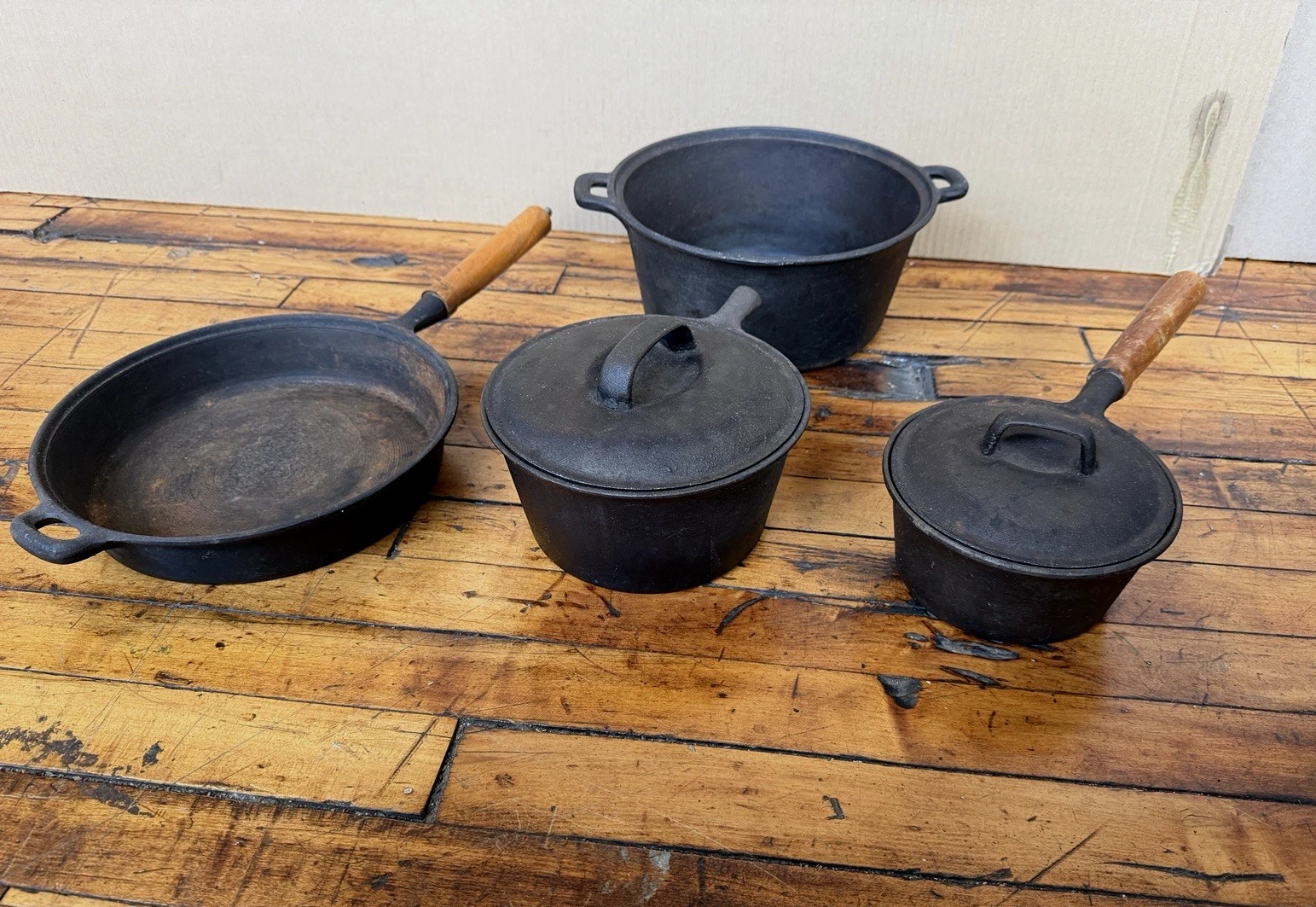 Vintage Taiwan Cast Iron Cookware Lot Skillet Dutch Oven Sauce Pans 4.5 Qt
