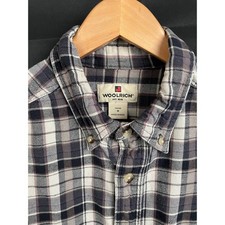 Woolrich Men  s Plaid Flannel Shirt Button Front Cotton Size M Vintage 2005