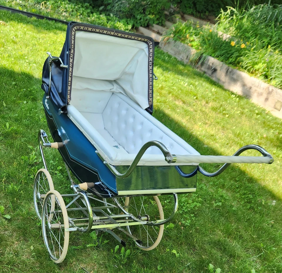 Cochecito de bebé Bilt-Rite Park Avenue de colección raro de los años 60 - azul marino Foto 4 de 4