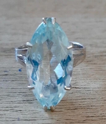 bague or  blanc 18 carats, - Photo 1/4