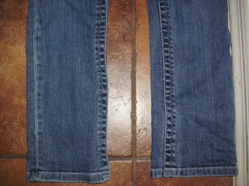 WOMEN'S JUNIORS JEANS SZ. 5 MISS CHIC BLACK DOLLHOUSE & ROXY BLUE JEANS USED - Image 4 of 4