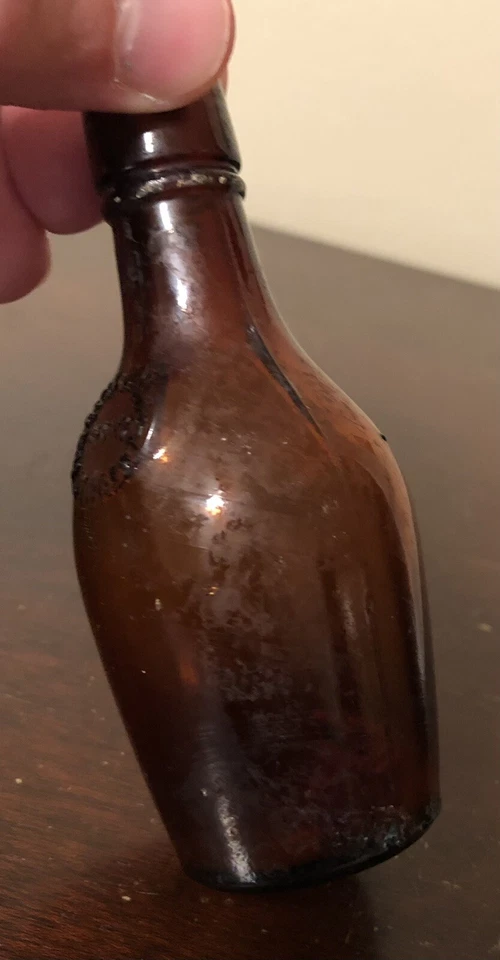 Botella ámbar miniatura de whisky Paul Jones vintage de 4" - Louisville, KY Foto 4 de 4